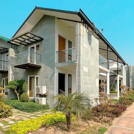 The Cloyster Resort And Spa Ramnagar  Exterior photo